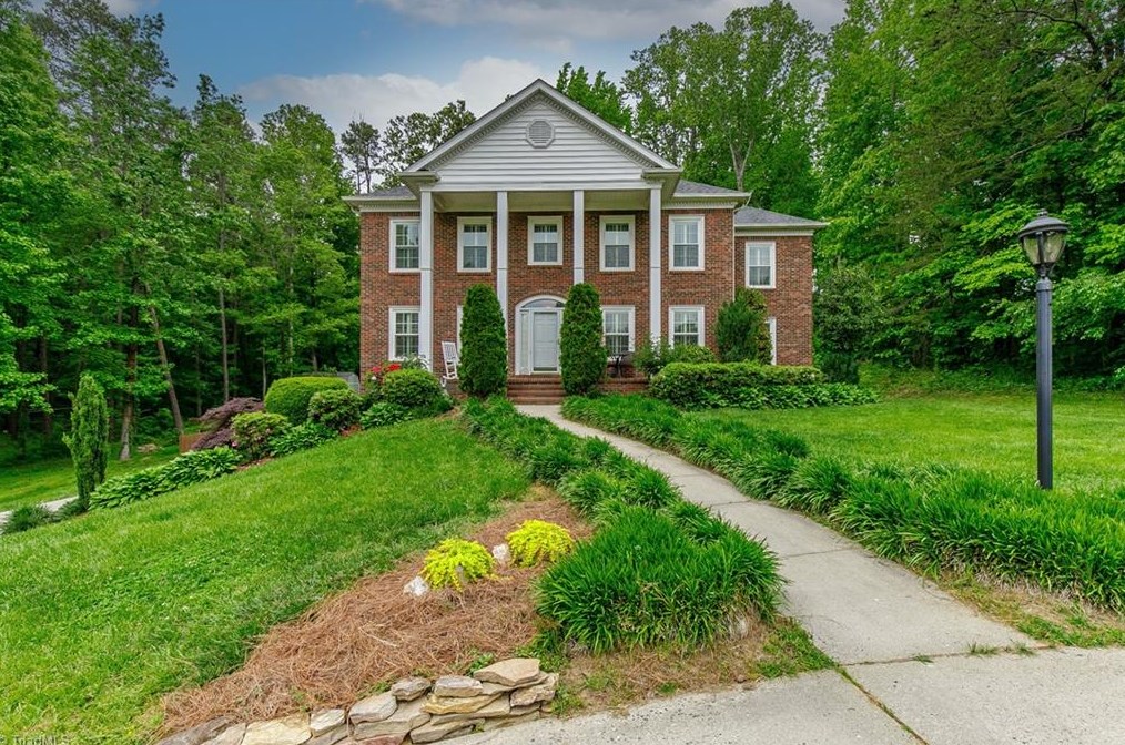 5109 Northforest Dr, Mcleansville, NC 27301-9102
