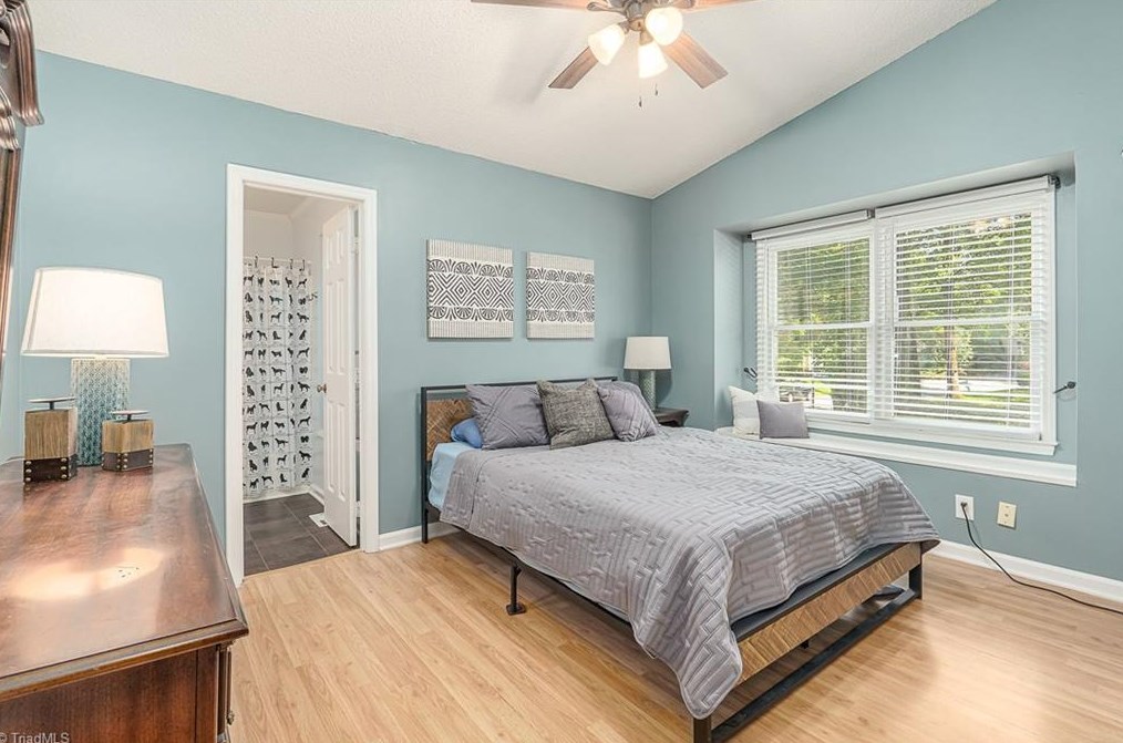 4006 King Edward Ct, Greensboro NC  27455-2580 exterior