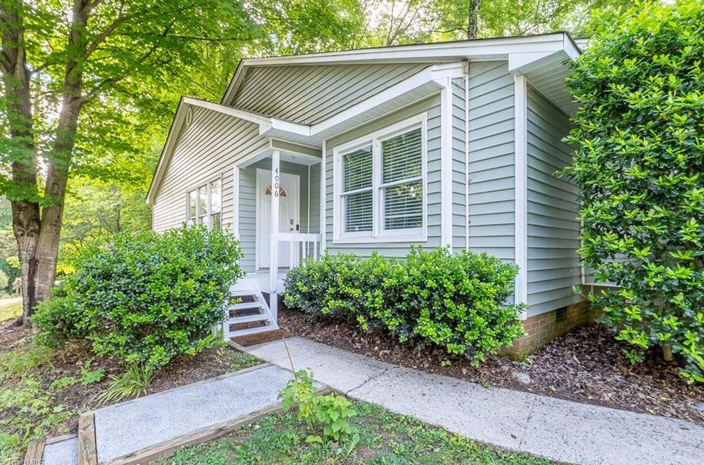 4006 King Edward Ct, Greensboro, NC 27455