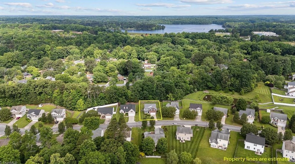 2665 Hidden Pond Cv, High Point, NC 27265-7948