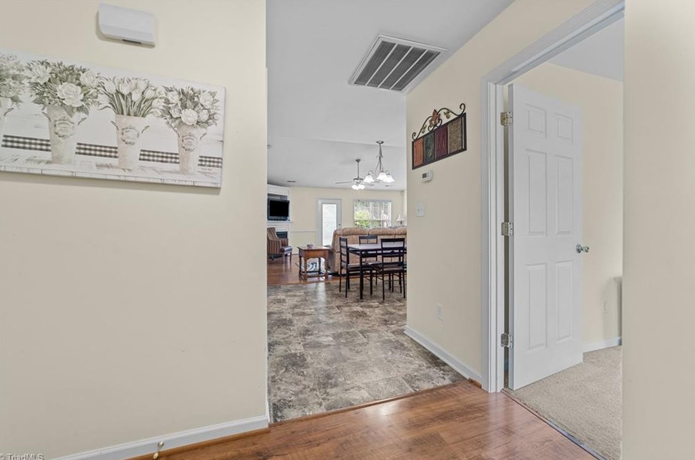 502 Pinefield Pl, Thomasville, NC 27360-3279