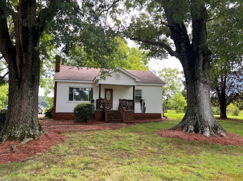 29624 Lakeside Dr, Albemarle NC  28001-7325 exterior