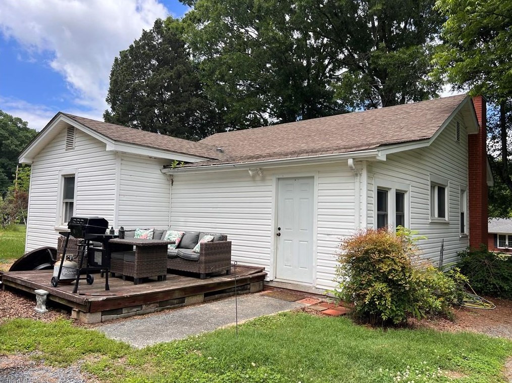 29624 Lakeside Dr, Albemarle NC  28001-7325 exterior