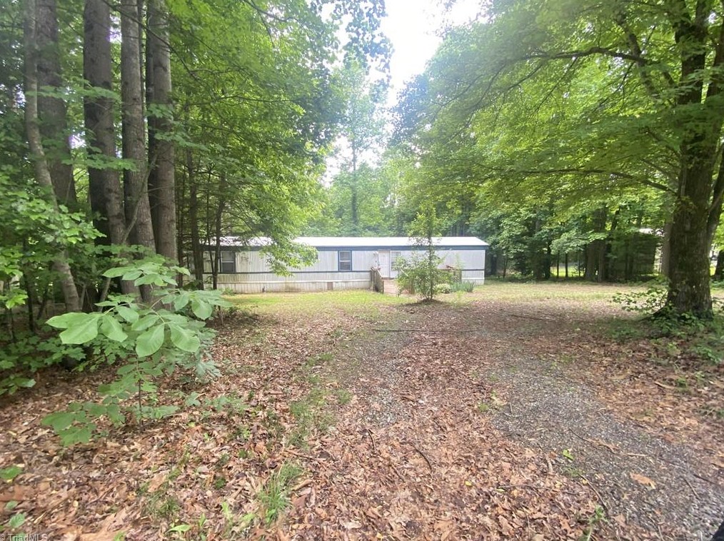 450 Annie Sophia Ln, Roaring River, NC 28669