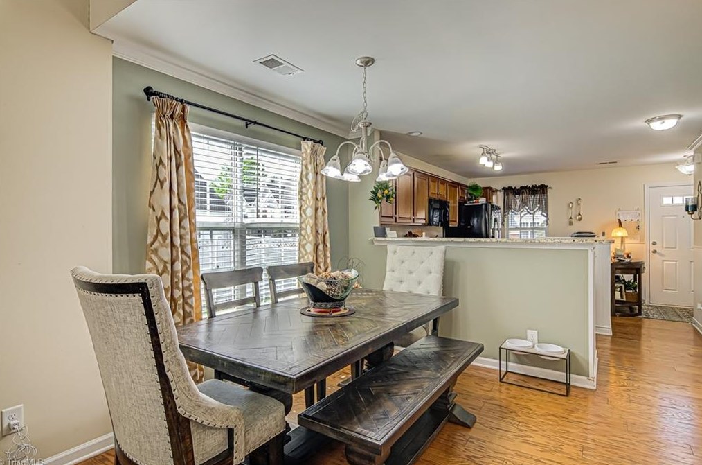 212 Nighthawk Pl, Greensboro NC 27409-9128 exterior