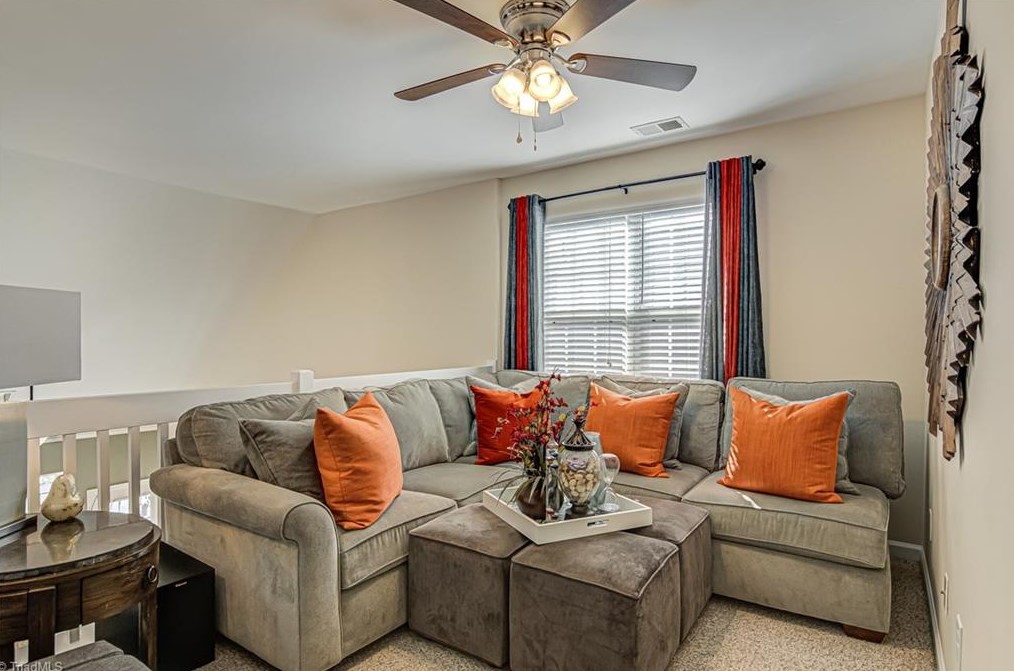 212 Nighthawk Pl, Greensboro NC 27409-9128 exterior