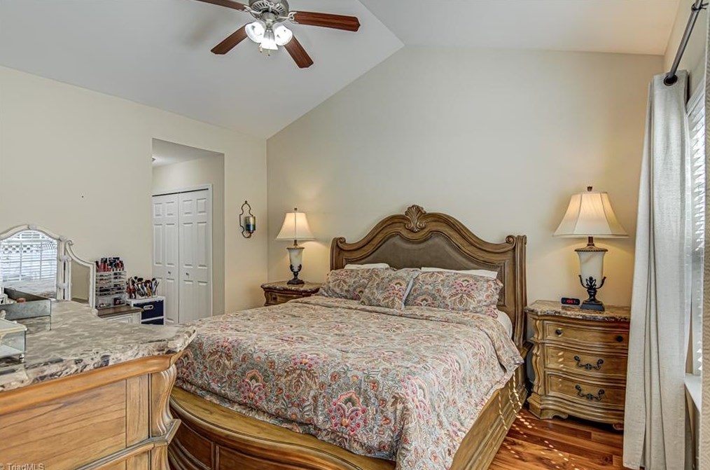 212 Nighthawk Pl, Greensboro NC 27409-9128 exterior