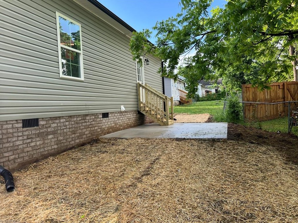 1021 Watkins St, Greensboro, NC 27407-2253