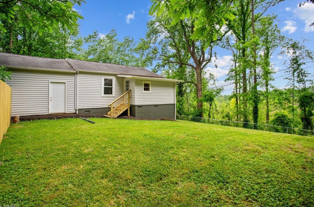 148 Frst Hl Dr, Elkin NC  28621-2305 exterior