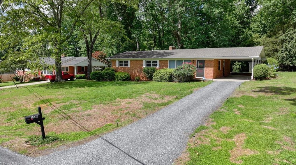 1345 Keystone Dr, Asheboro, NC 27203-4001