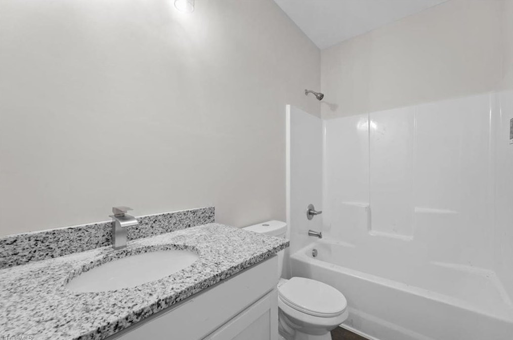 3905 Huckabee Dr, Greensboro NC  27405 exterior
