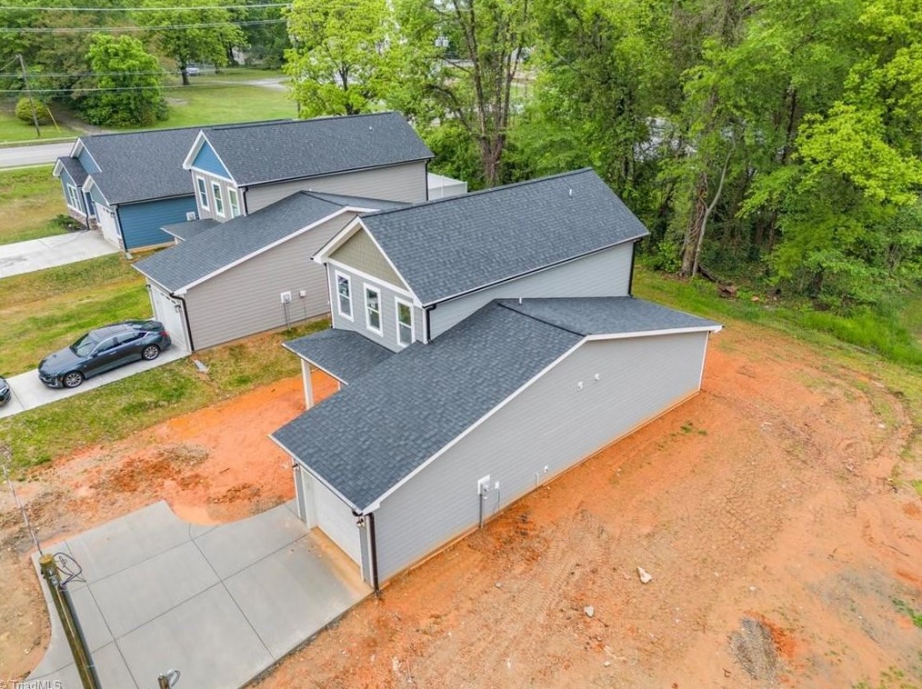 3905 Huckabee Dr, Greensboro NC  27405 exterior