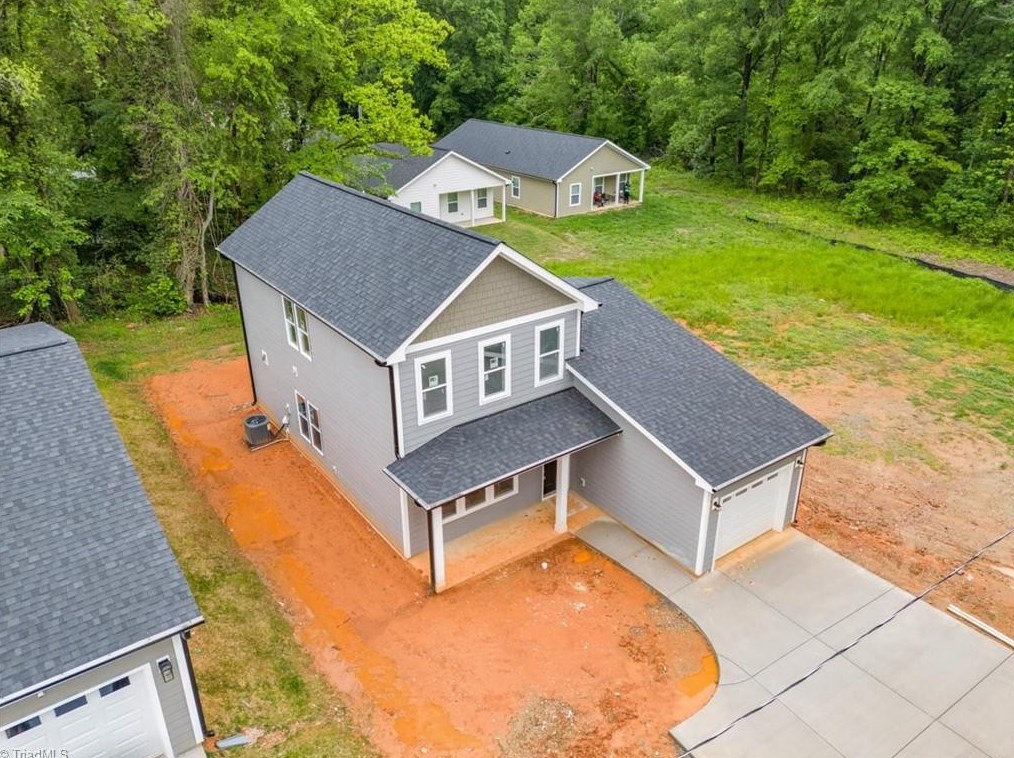 3905 Huckabee Dr, Greensboro NC  27405 exterior