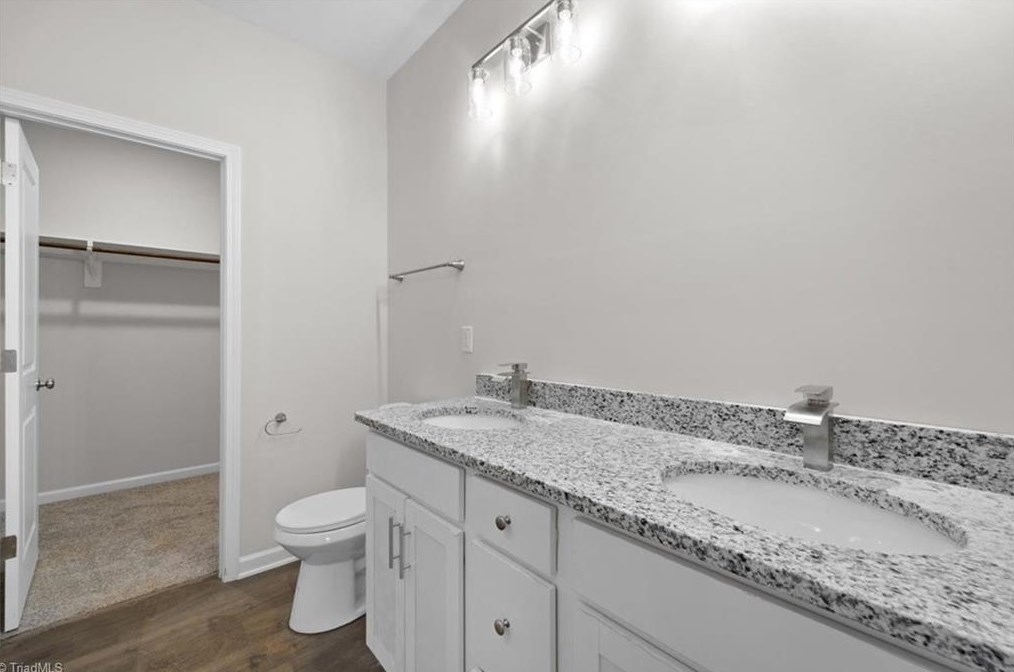 3905 Huckabee Dr, Greensboro NC  27405 exterior