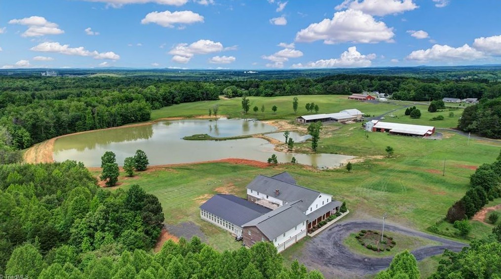 178 Slaydon Rd, Eden, NC 27288-8044