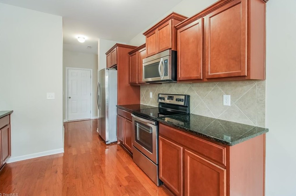 2472 Autumn Mist Dr, Winston Salem, NC 27103