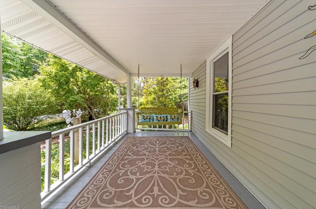 408 Starmount Ave, Kimesville, NC 27298-3008