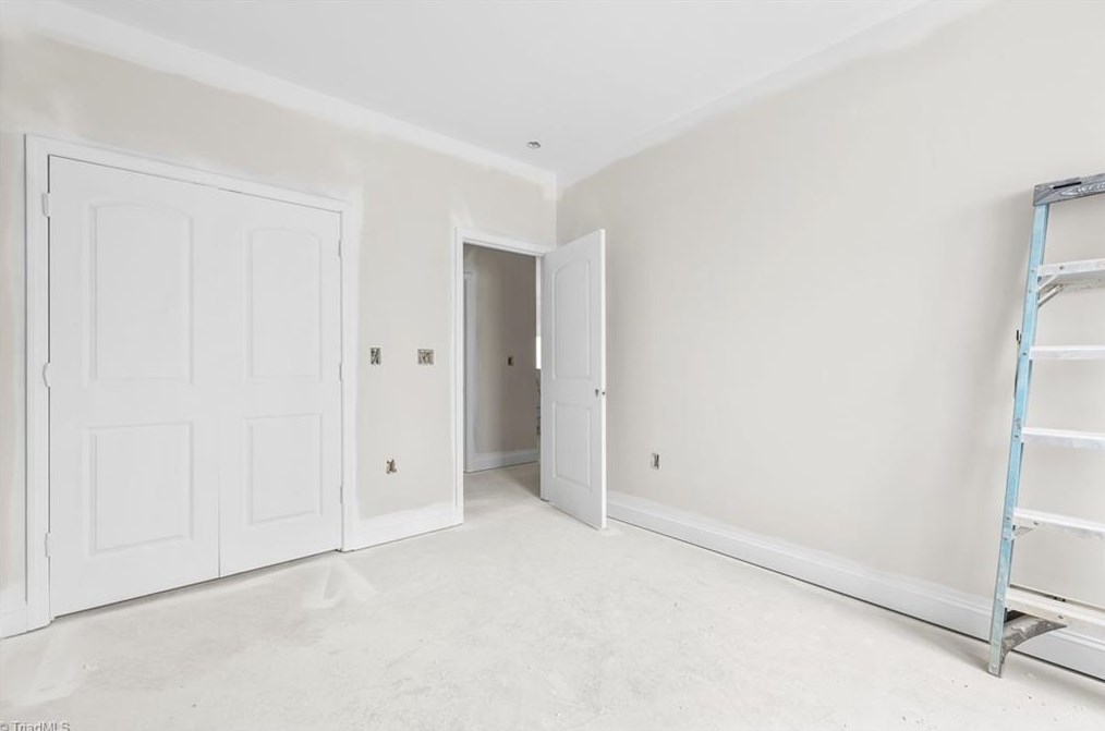 911 Sharon St, High Point NC  27260-7631 exterior