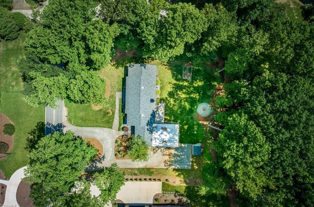 4101 Rockingham Rd, Greensboro NC  27407-7715 exterior