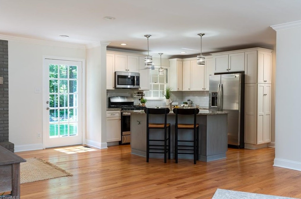 4101 Rockingham Rd, Greensboro NC  27407-7715 exterior