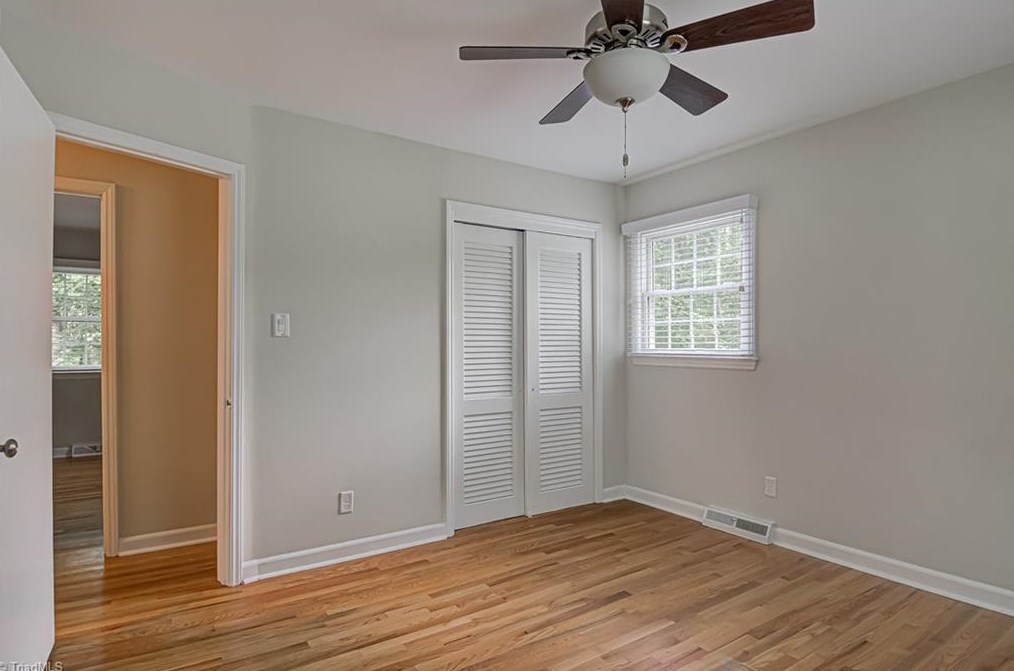 2708 Asbury Ter, Greensboro NC 27408-3610 exterior