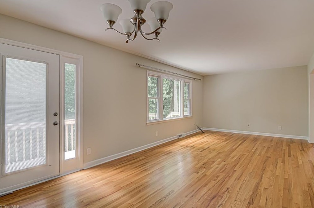 2708 Asbury Ter, Greensboro NC 27408-3610 exterior