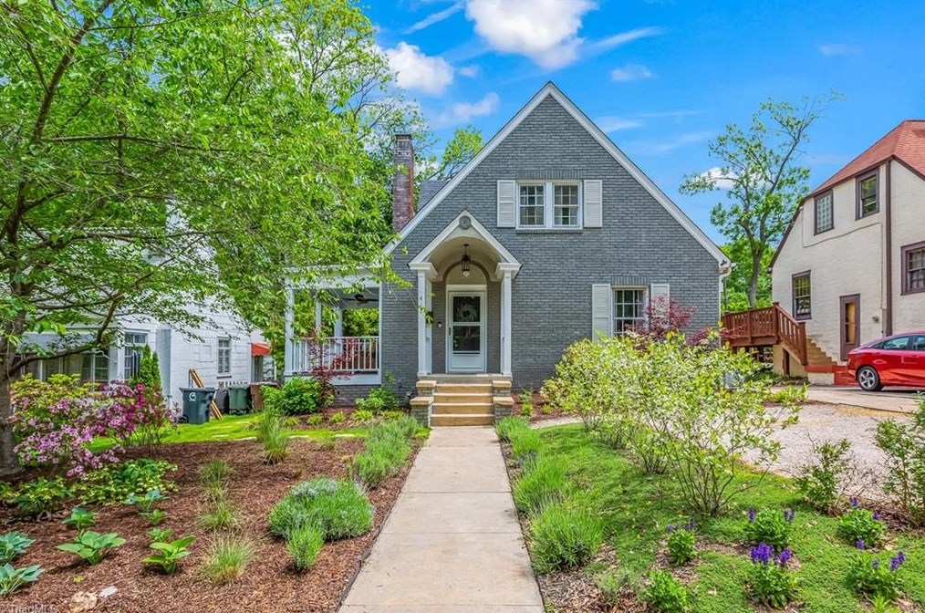 412 Hillcrest Dr, Greensboro, NC 27403-1213