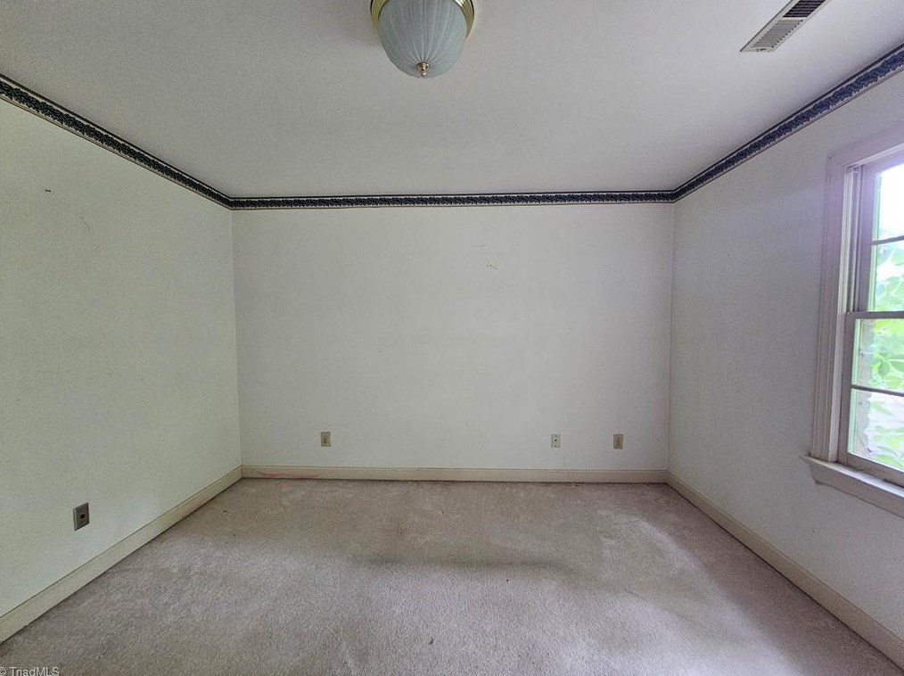 2405 Bambi Ln, Kernersville NC  27284-8091 exterior