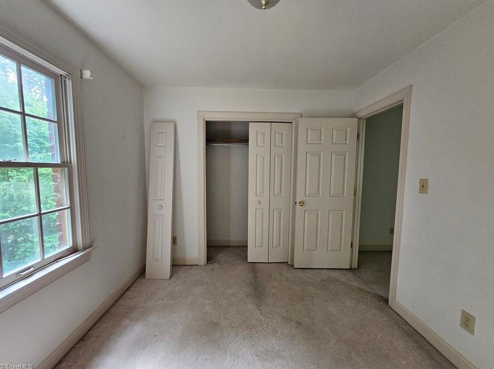 2405 Bambi Ln, Kernersville NC  27284-8091 exterior