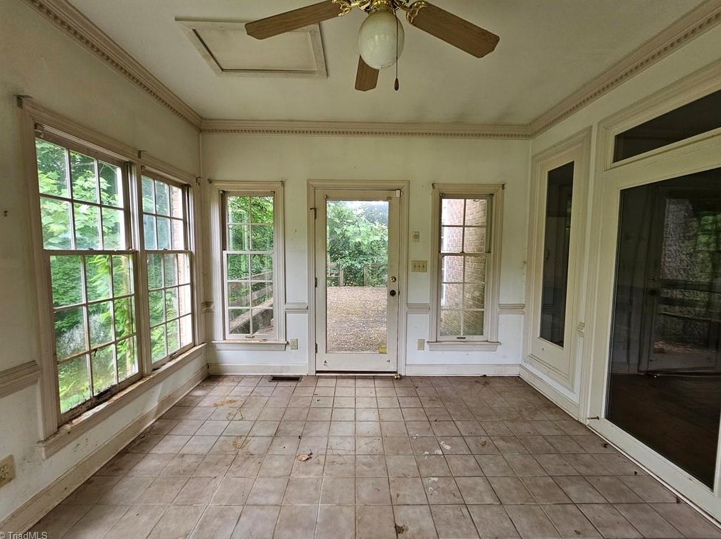 2405 Bambi Ln, Kernersville NC  27284-8091 exterior