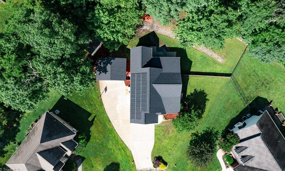 411 Cadbury Ct, Graham, NC 27253-8583