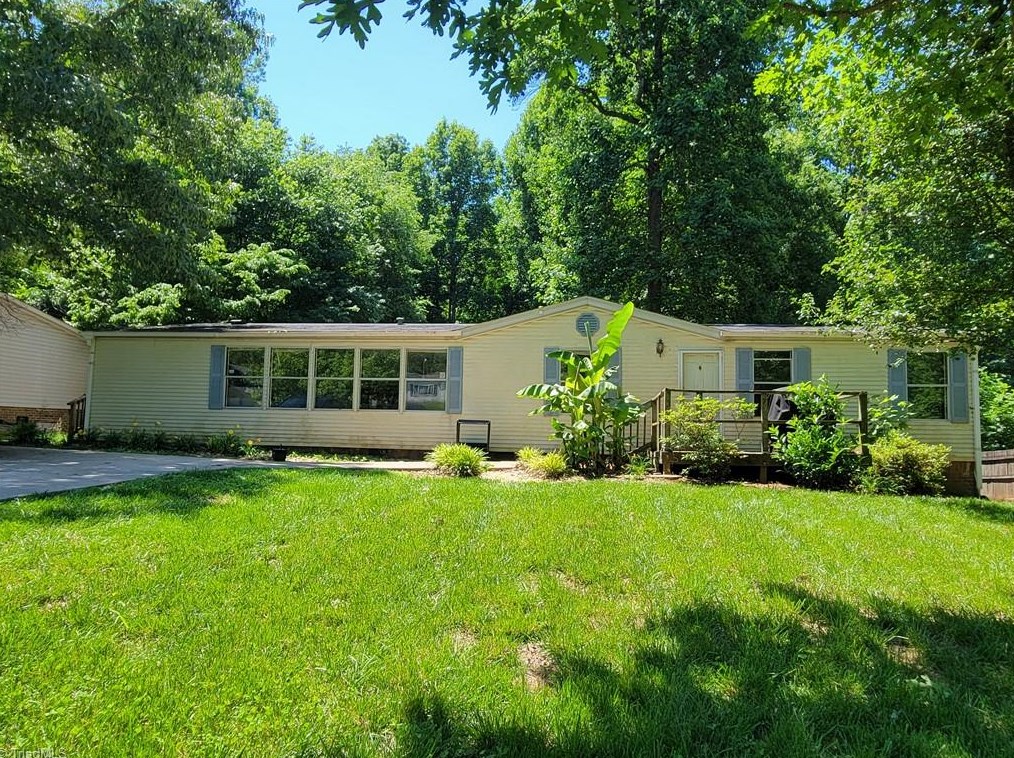 247 Brushy Dr, Lexington, NC 27295-6263
