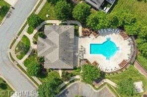613 Village Lake Dr, Mebane NC  27302-8869 exterior