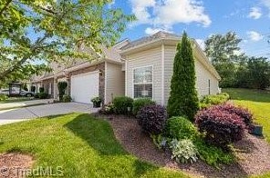 613 Village Lake Dr, Mebane NC  27302-8869 exterior