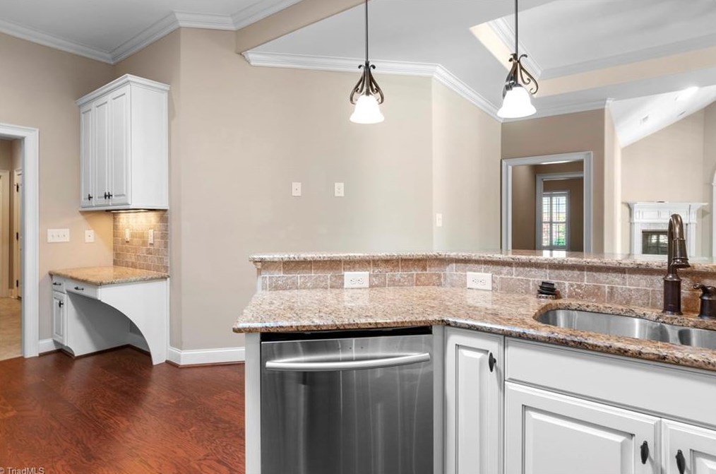 3444 Waterwheel Cir, Winston Salem NC  27103-6477 exterior