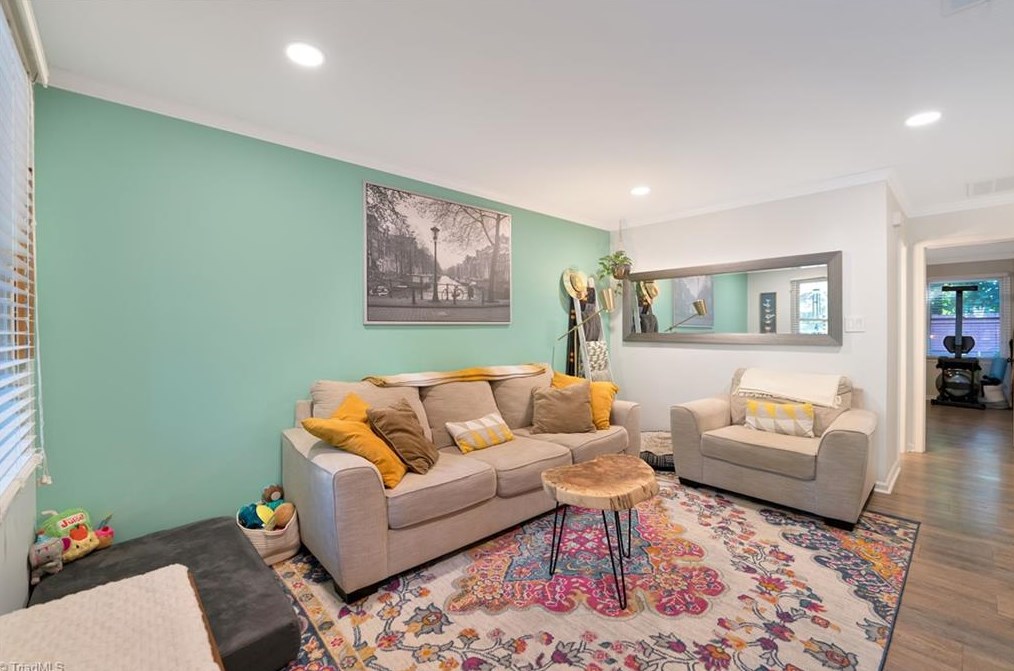 3112 Rockingham Rd, High Point, NC 27265-2171