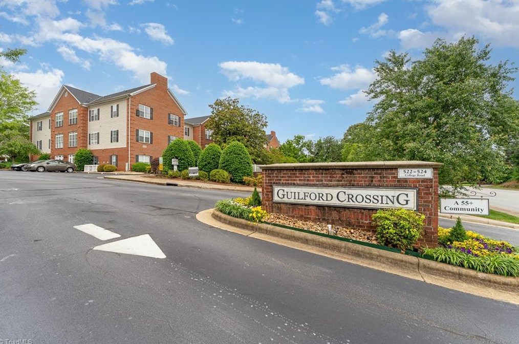 522 College Rd #306, Greensboro, NC 27410