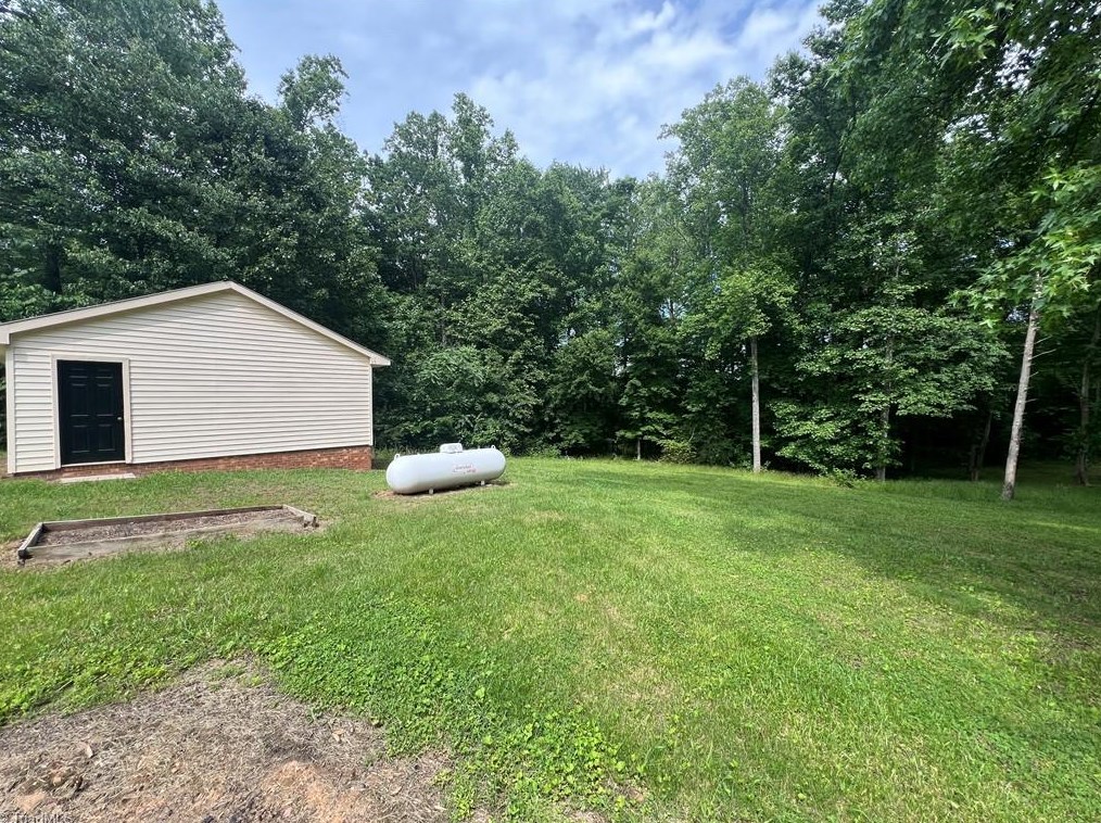 2745 Gideon Grove Church Rd, Stokesdale NC  27357-8071 exterior