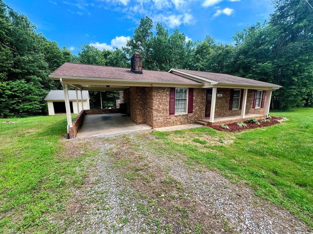 2745 Gideon Grove Church Rd, Stokesdale NC  27357-8071 exterior