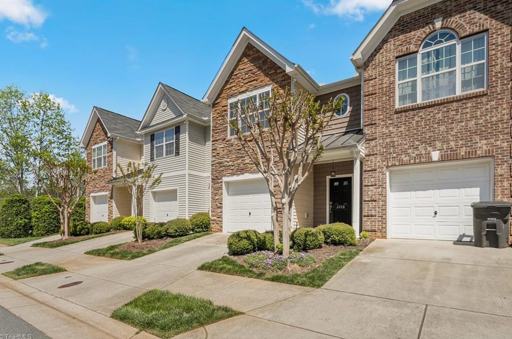 2268 Hartfield Cir, Winston Salem, NC 27103-6843