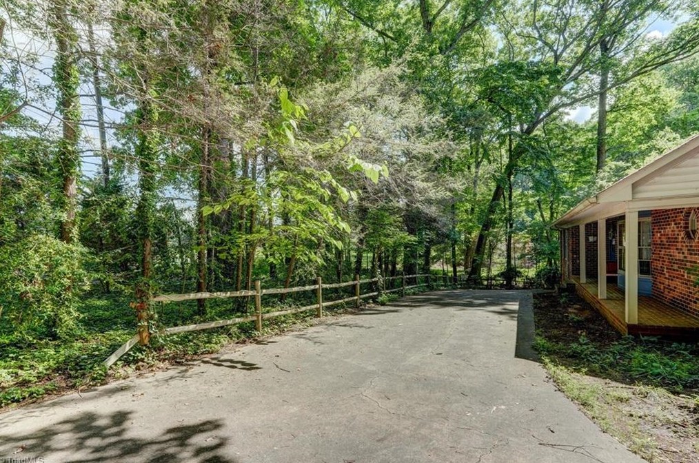 830 Ziglar Rd, Winston Salem, NC 27105