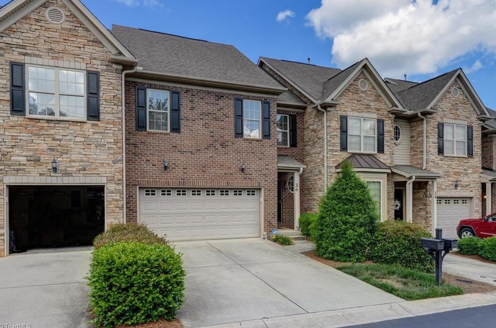 36 Tanner Woods Ln, Greensboro, NC 27410-9758