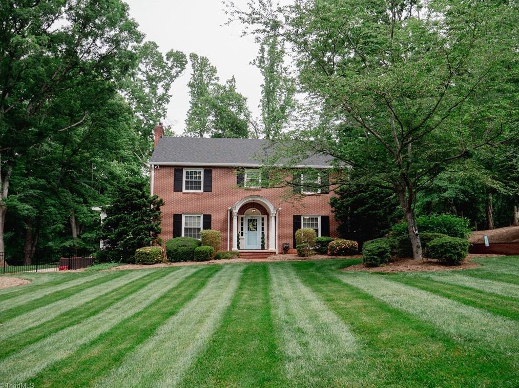 211 Dutchman Creek Rd, Elkin, NC 28621-3015