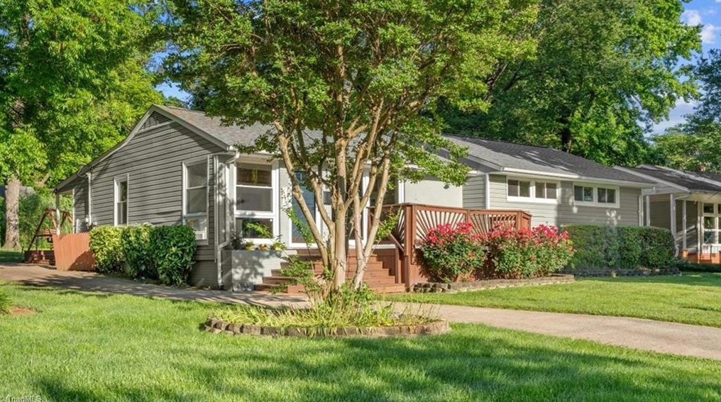 1408 Quail Dr, Greensboro, NC 27408