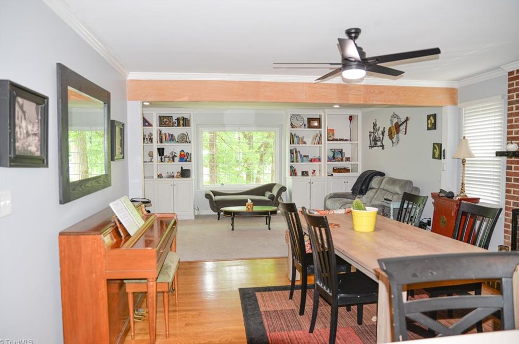 1912 Fox Creek Ct, High Point NC  27265-1498 exterior