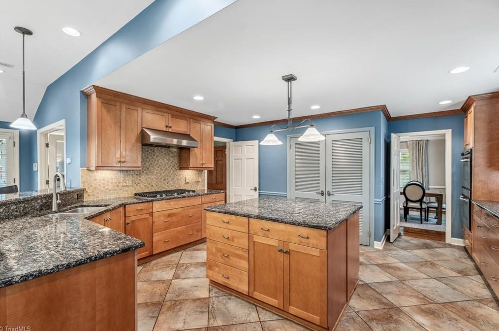 113 Hawkins Dr, Greensboro NC  exterior