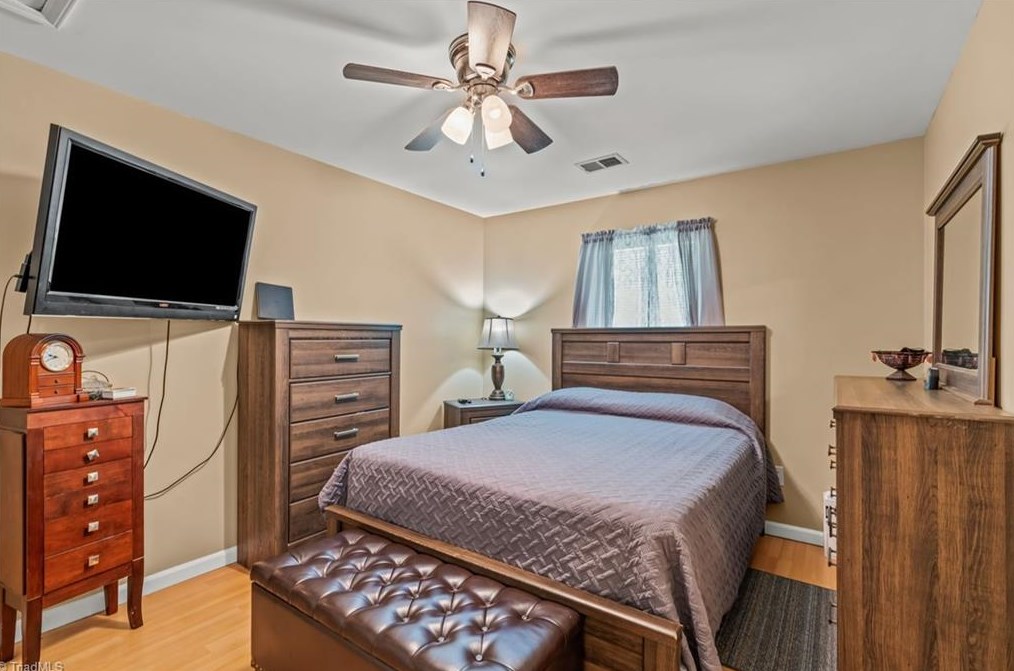 2117 Arbrook Ln, High Point NC 27265-2479 exterior