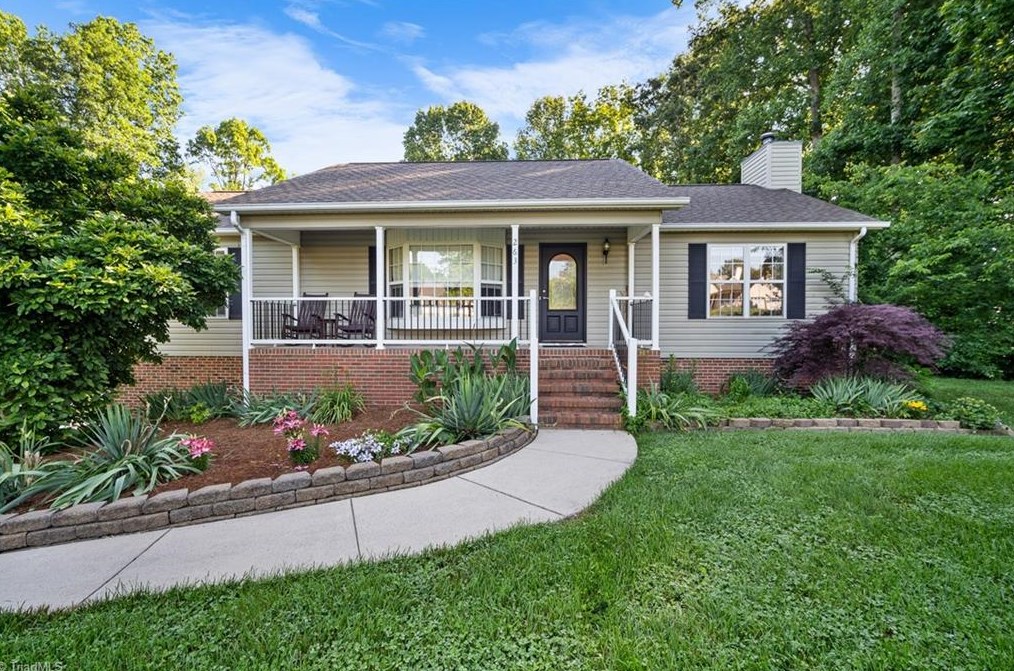 263 Walker Blvd, Thomasville, NC 27360