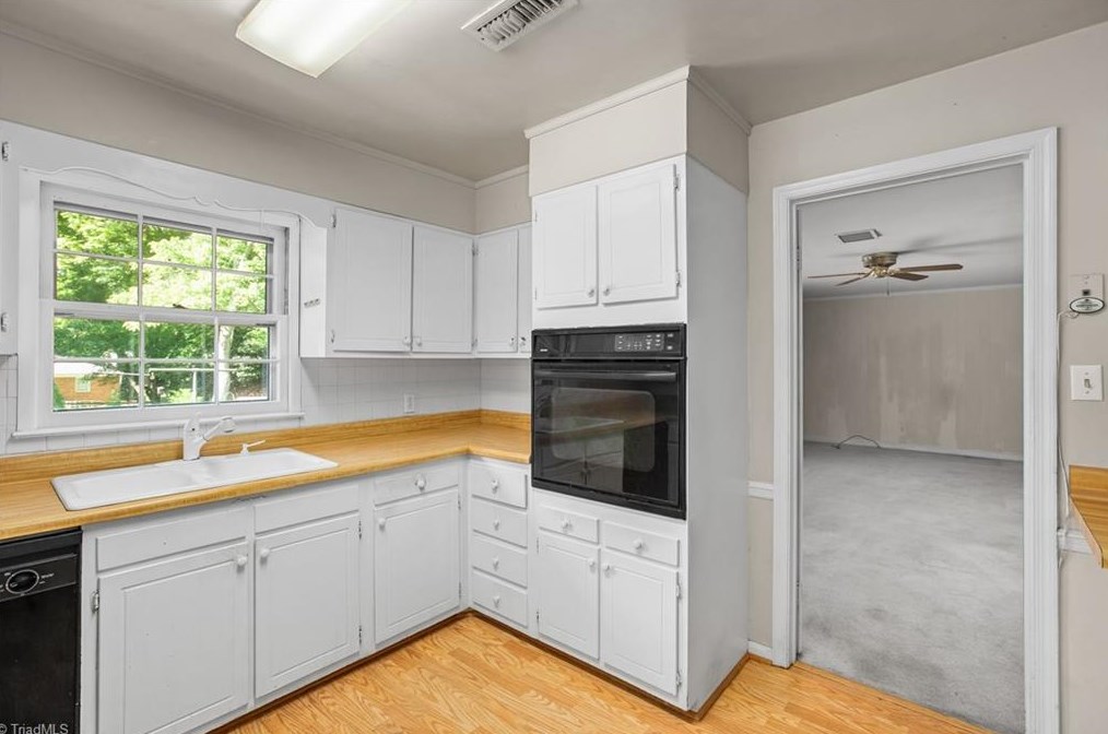 3941 Fieldview Ct, Clemmons NC 27012-9118 exterior