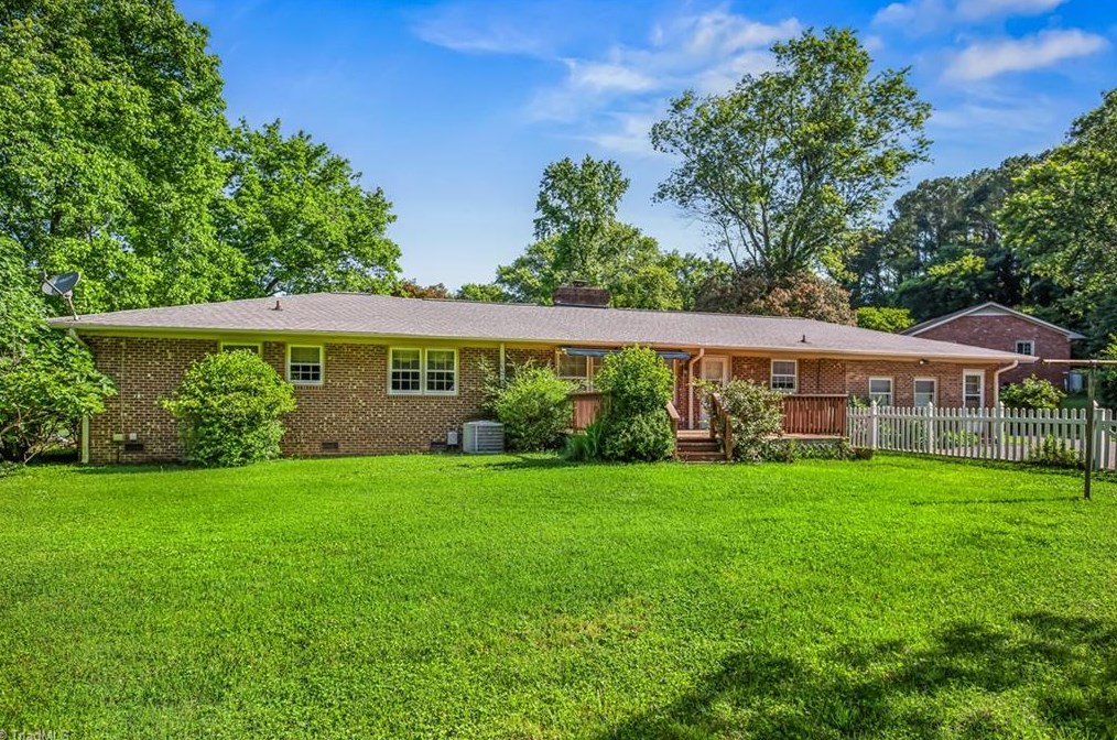 3941 Fieldview Ct, Clemmons NC 27012-9118 exterior